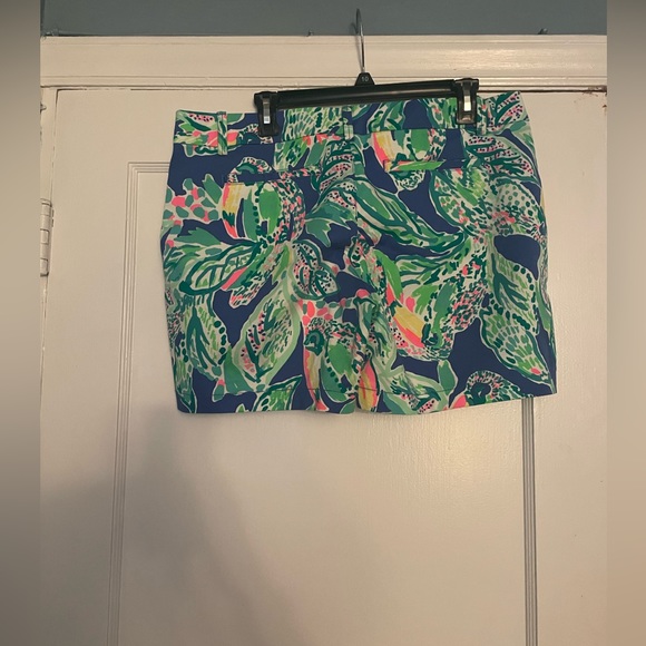 Lilly Pulitzer Jayne short size 12 - Picture 4 of 9